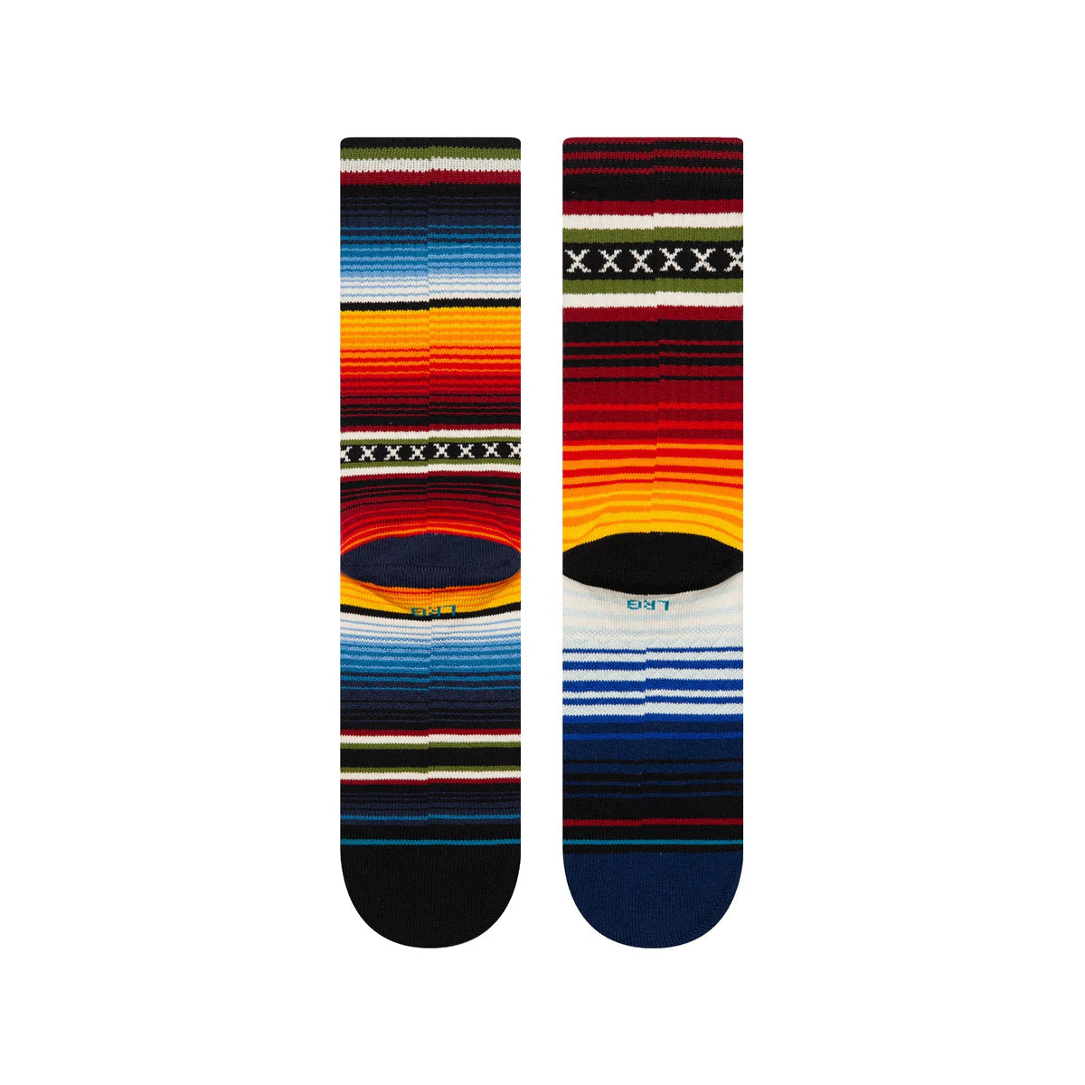 Paire de chaussette multi color à motif rayures et bande avec des "X" en noir, les chaussettes sont vues de derrière