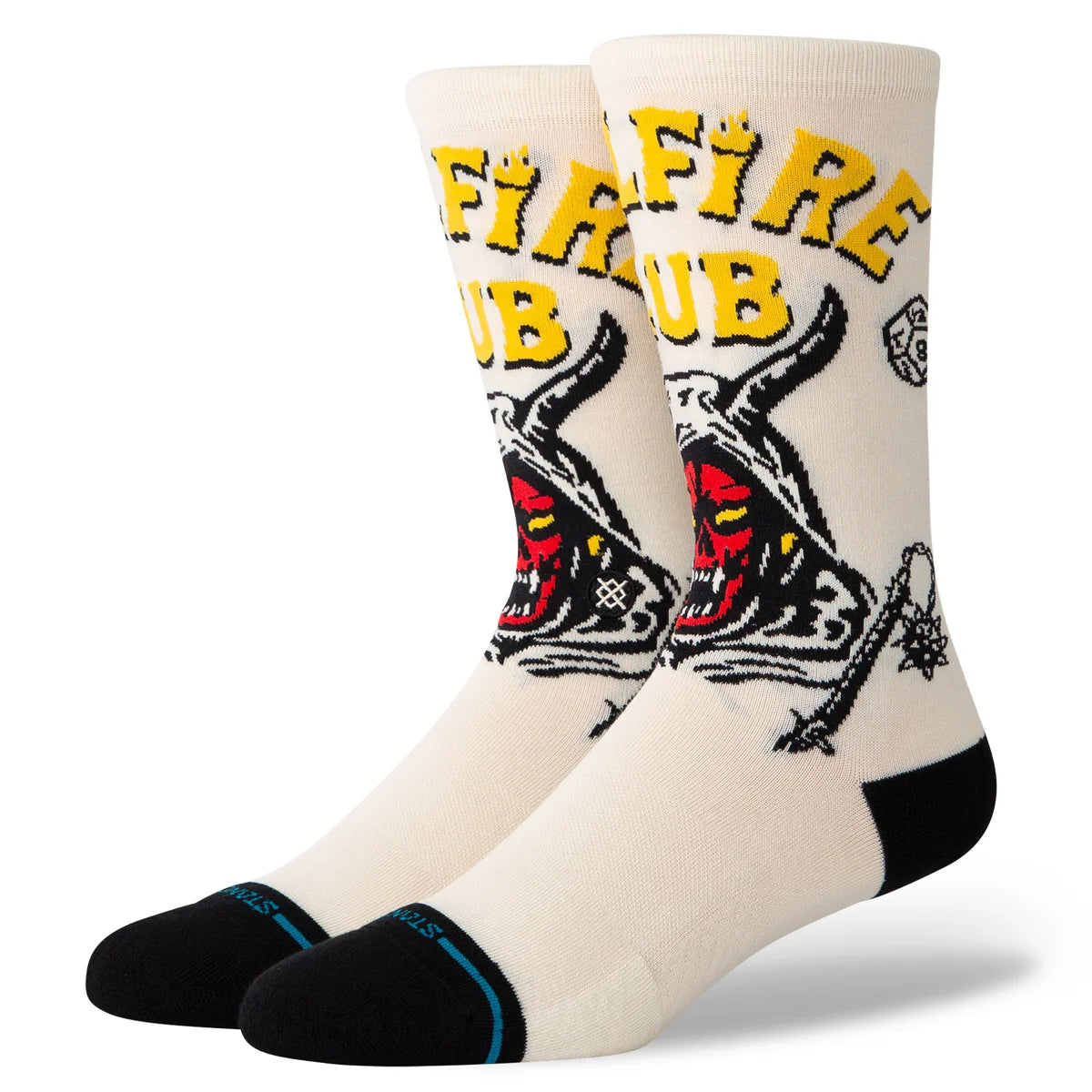 Paire de chaussette de couleur blanc cassé avec des motifs inspirés de la série "Stranger Things" de couleur noire rouge et jaune. La paire de chaussette est vue de 3/4 face