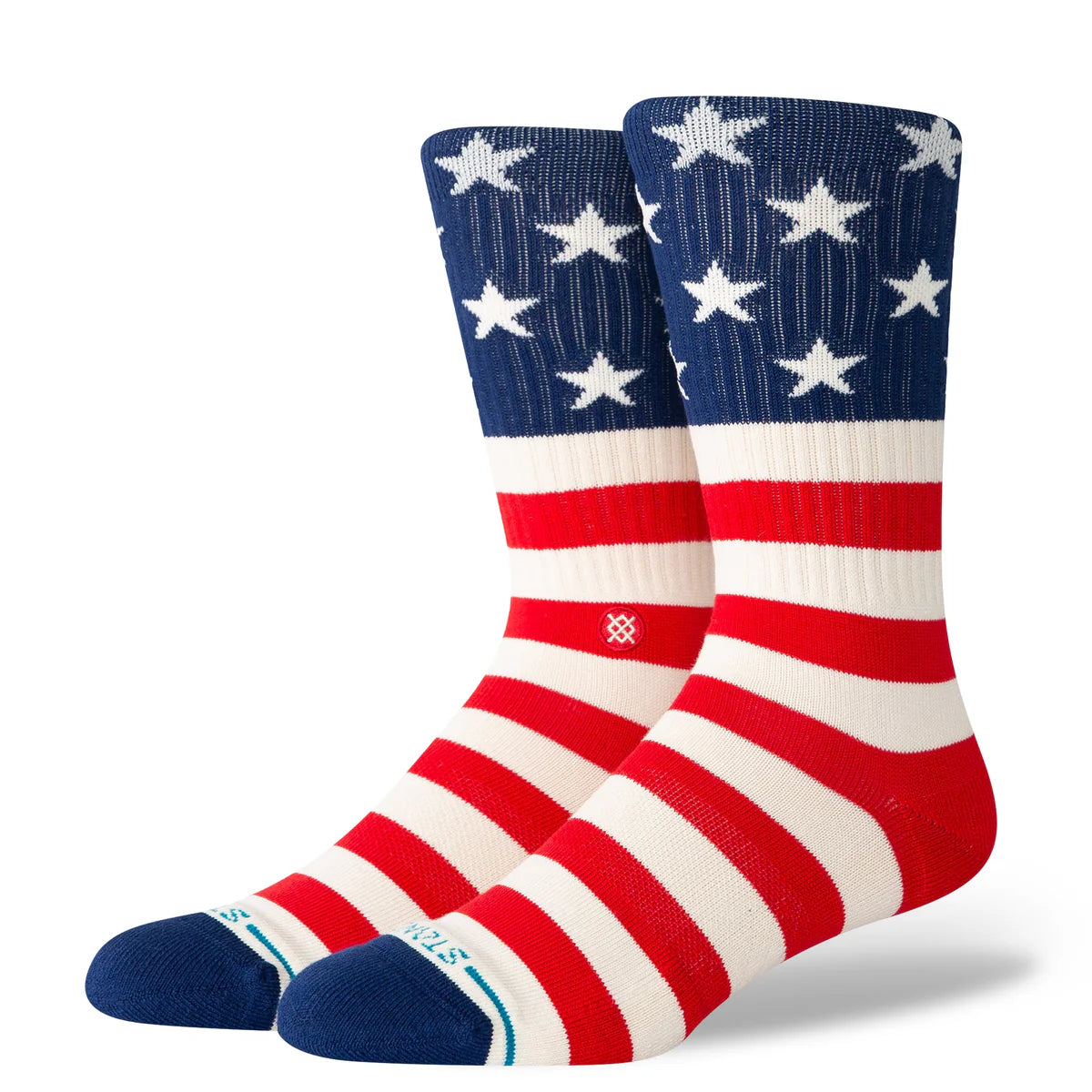 Paire de chaussette bleu, blanche et rouge à motif du drapeau des USA vu de 3/4 face