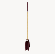 Saint Laurent Cassandra Chain Shoulder Bag Wine en cuir bordeaux profond avec monogramme Cassandre et bandoulière chaîne.