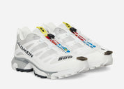 Sneakers Salomon XT-4 OG White Lunar Rock blanches en mesh technique avec renforts synthétiques, semelle Contagrip et design trail iconique