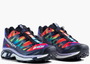 Image de la Salomon XT-4 Advanced Tie-Dye 415746, sneaker multicolore Evening Blue/Nimbus Cloud/Lavender, tige mesh avec overlays TPU tie-dye, semelle Contagrip®, laçage Quicklace™.