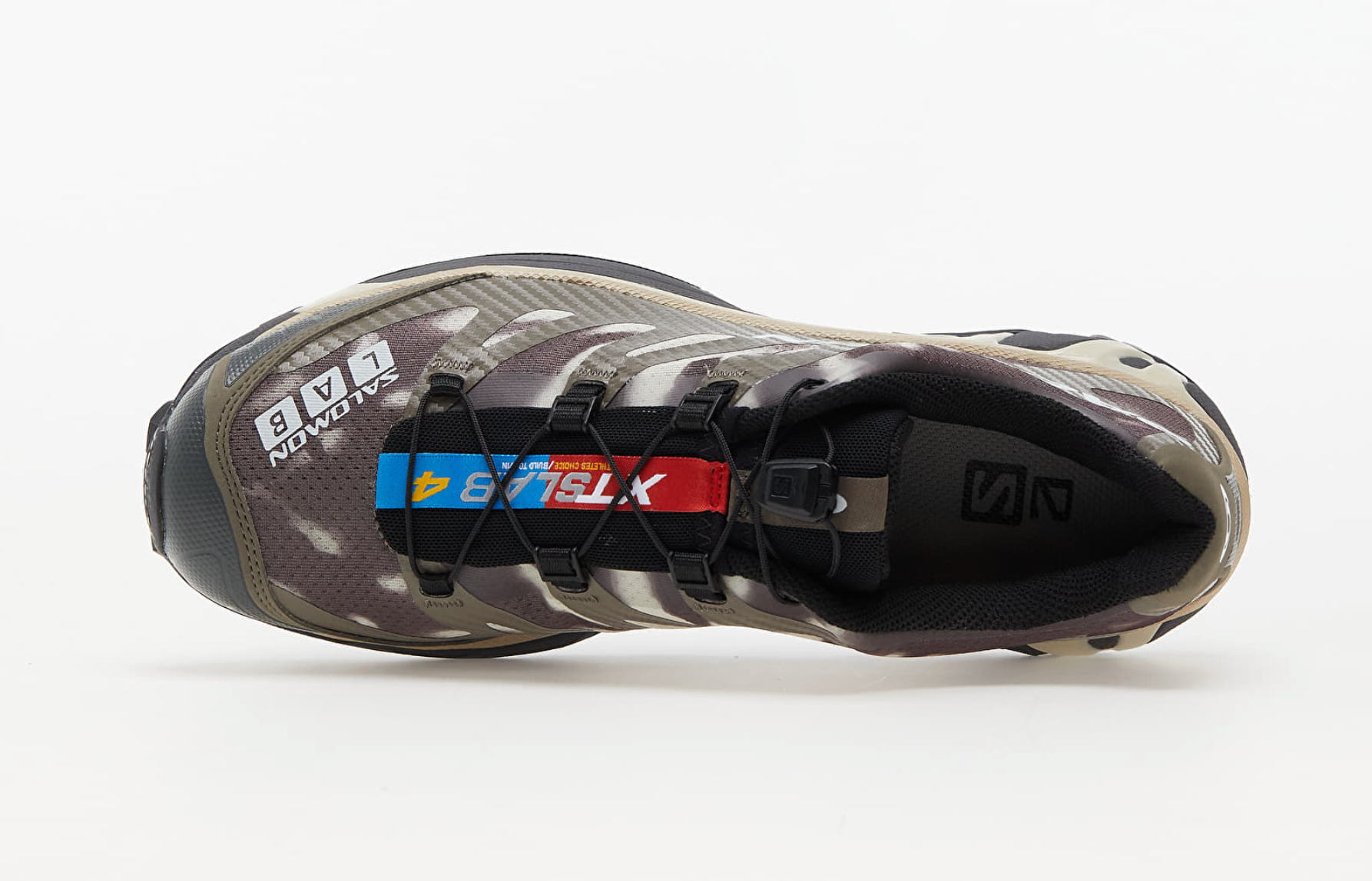 Image de la Salomon XT-4 Bungee Cord, sneaker beige sable et marron en mesh technique avec empiècements TPU, semelle Contagrip et laçage Quicklace.