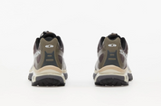 Image de la Salomon XT-4 Bungee Cord, sneaker beige sable et marron en mesh technique avec empiècements TPU, semelle Contagrip et laçage Quicklace.