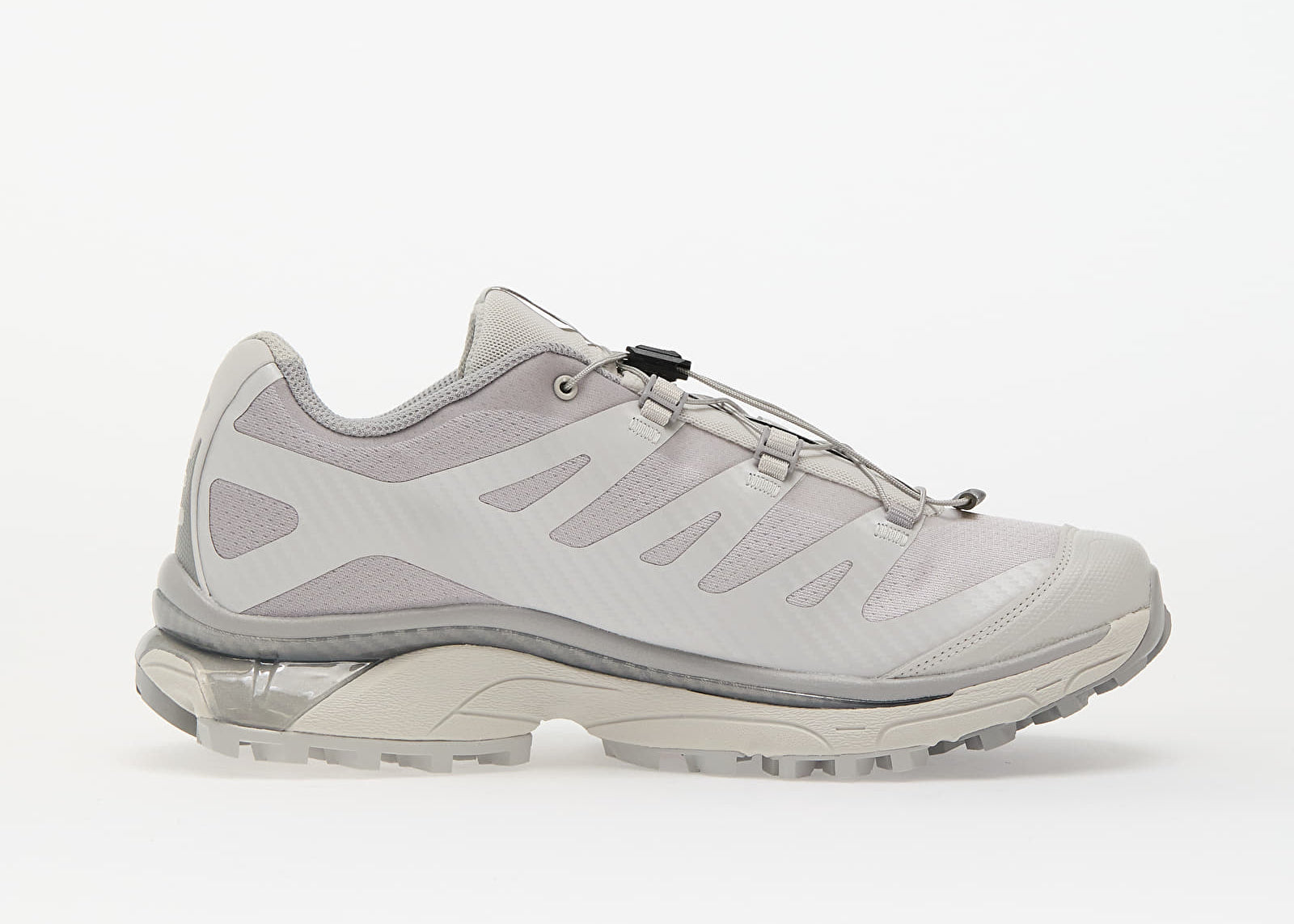 Sneaker Salomon XT-4 OG Lunar Rock Alloy Silver en mesh technique avec renforts synthétiques, semelle Contagrip® et laçage Quicklace™.