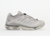 Sneaker Salomon XT-4 OG Lunar Rock Alloy Silver en mesh technique avec renforts synthétiques, semelle Contagrip® et laçage Quicklace™.