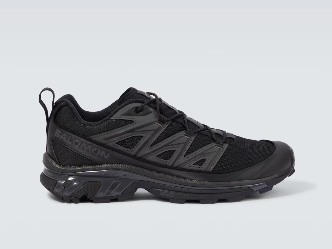 Sneaker Salomon XT-6 Expanse Black en mesh technique avec renforts synthétiques, semelle Contagrip® et laçage Quicklace™.
