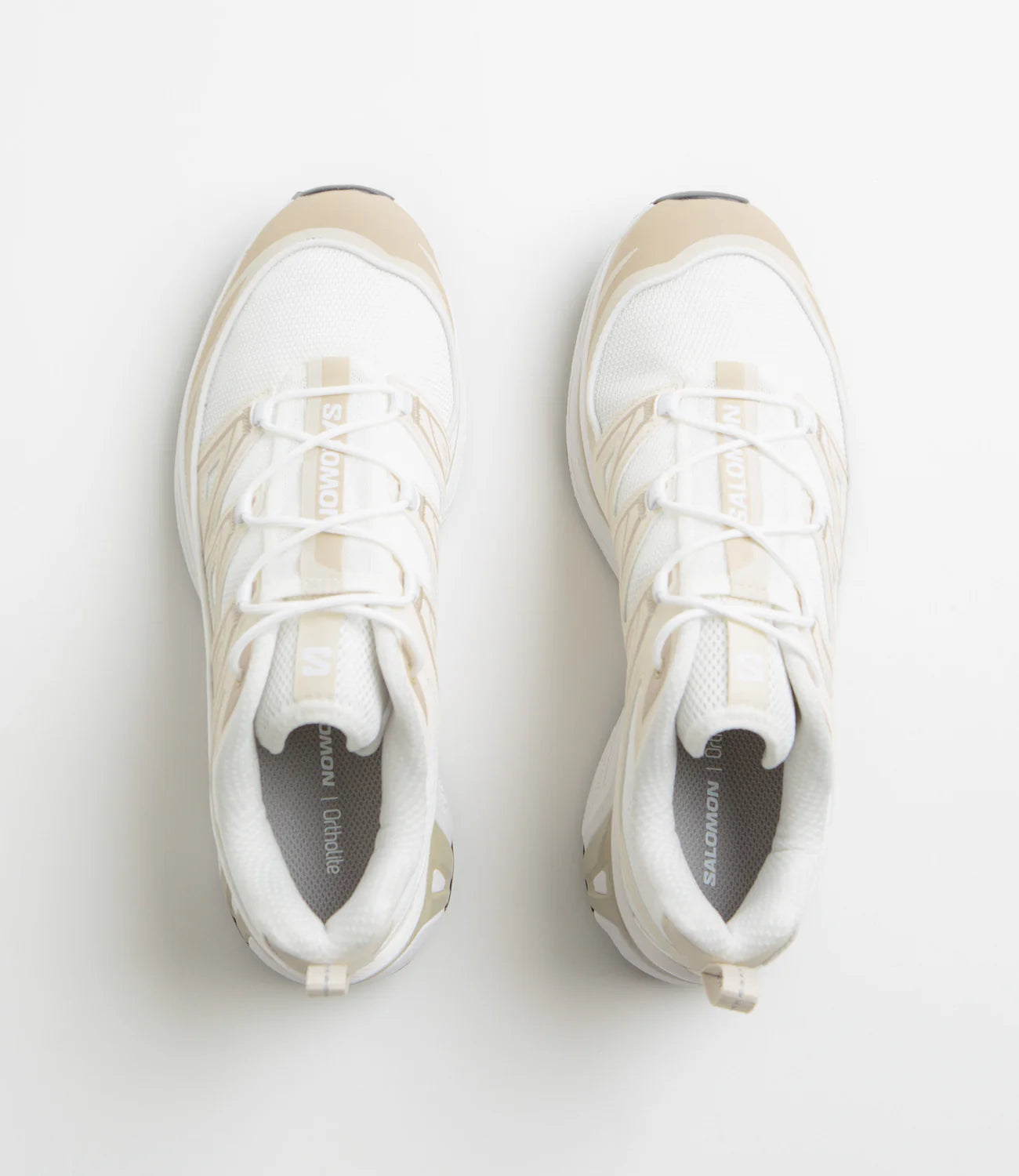 Sneaker Salomon XT-6 Expanse White Rainy Day en mesh blanc avec détails gris, système Quicklace, amorti EnergyCell et semelle Contagrip.