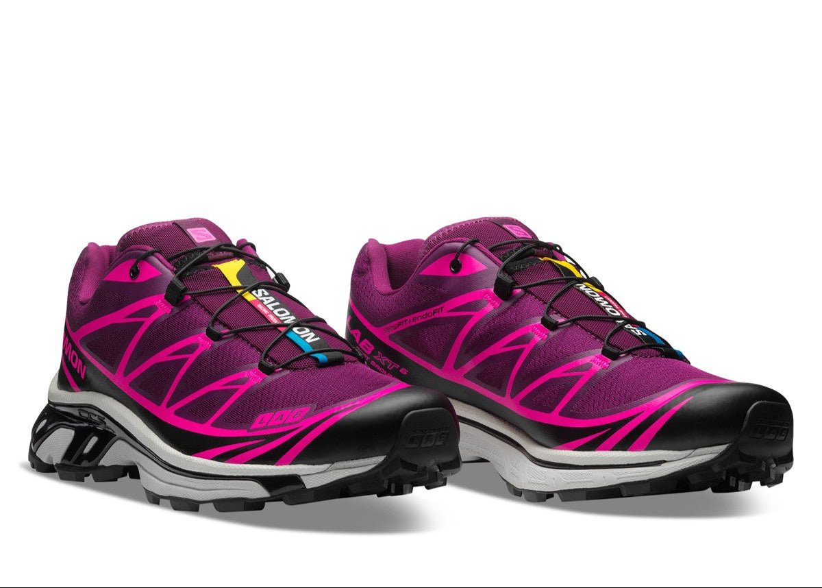 Chaussure de trail Salomon XT-6 Neon Tokyo Plum Caspia , semelle légère et confortable , vue de 3/4