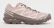 Salomon XT-6 Protective Shadow Gray Iron Lilac Ash en ripstop gris avec renforts TPU texturés, détails lilas et silhouette technique XT-6.