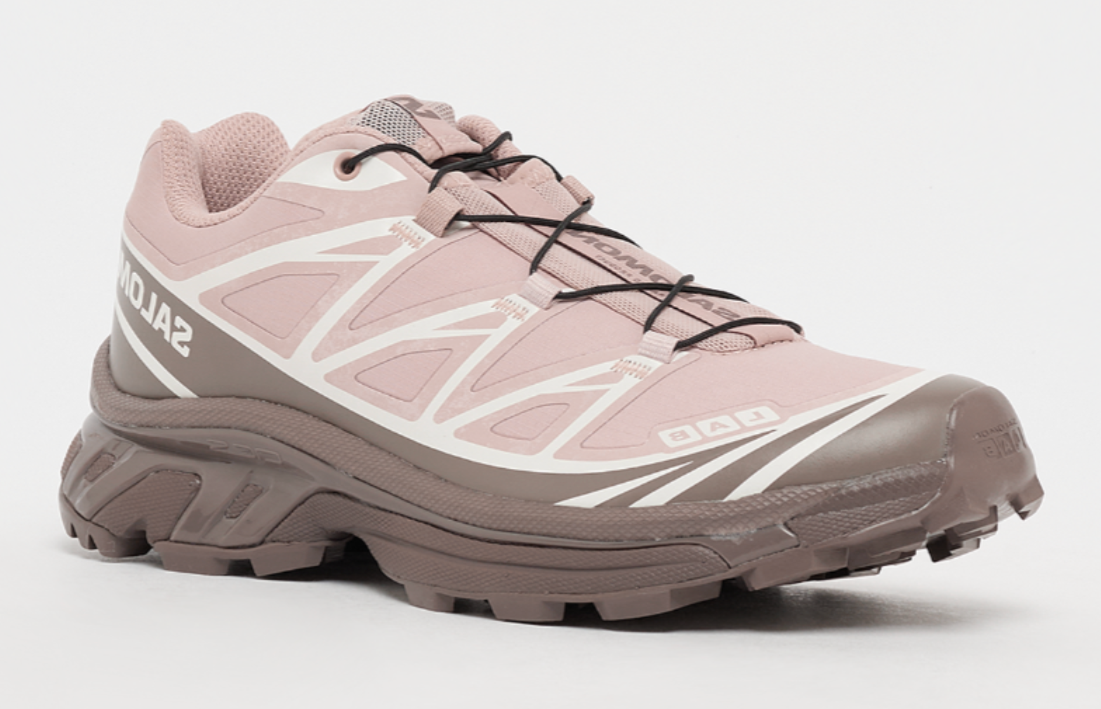Salomon XT-6 Protective Shadow Gray Iron Lilac Ash en ripstop gris avec renforts TPU texturés, détails lilas et silhouette technique XT-6.