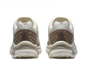  Chaussure de trail Salomon XT-6 Vanilla Ice Iron , semelle légère et confortable , vue de derrière