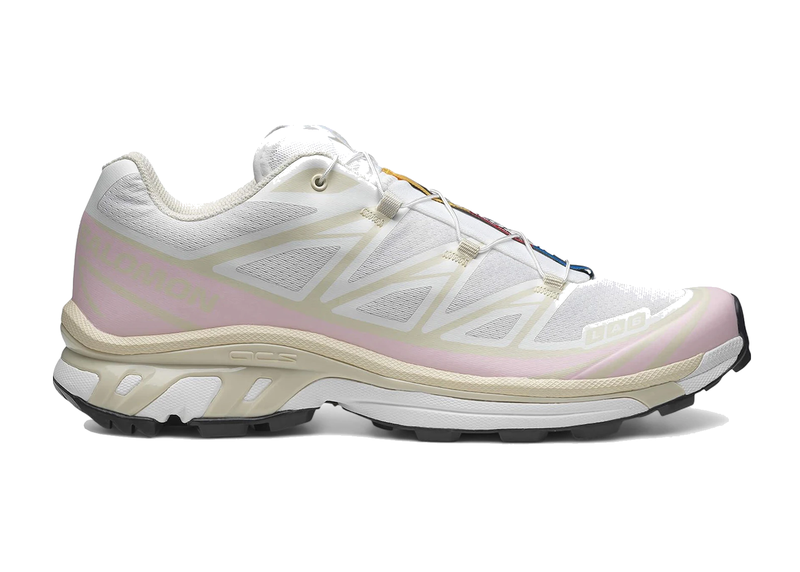 Sneaker Salomon XT-6 White Almond Milk Fairy Tale en mesh blanc avec détails crème et rose pastel, système Quicklace, amorti EnergyCell et semelle Contagrip.