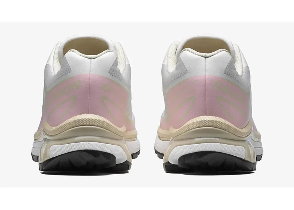 Sneaker Salomon XT-6 White Almond Milk Fairy Tale en mesh blanc avec détails crème et rose pastel, système Quicklace, amorti EnergyCell et semelle Contagrip.