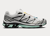 Sneaker Salomon XT-6 White Icy Morn en mesh blanc avec détails bleu glacier, système Quicklace, amorti EnergyCell et semelle Contagrip.