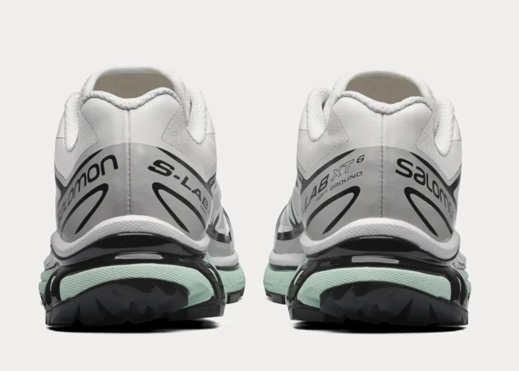 Sneaker Salomon XT-6 White Icy Morn en mesh blanc avec détails bleu glacier, système Quicklace, amorti EnergyCell et semelle Contagrip.