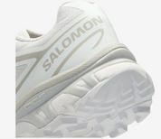 Chaussure de trail Salomon XT-6 white lunar rock , semelle légère et confortable , vu de coté