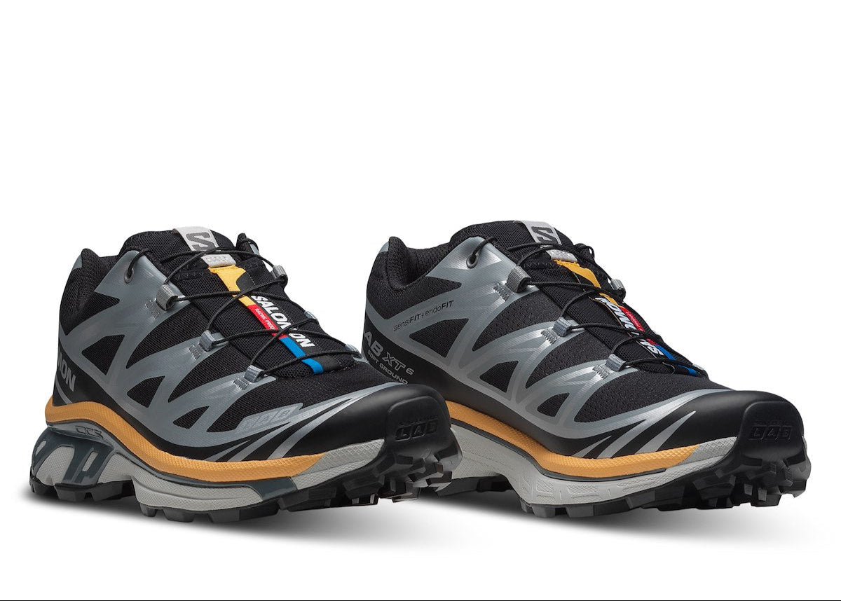 Chaussure de trail Salomon XT6 black/silver/warm apricot , semelle légère et confortable , vue de 3/4