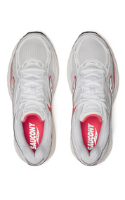 Découvrez la Saucony ProGrid Omni 9 TMY Ivory Coral, une sneaker rétro-running ivoire et corail au design Y2K, avec construction technique et amorti ProGrid vue du dessus. 