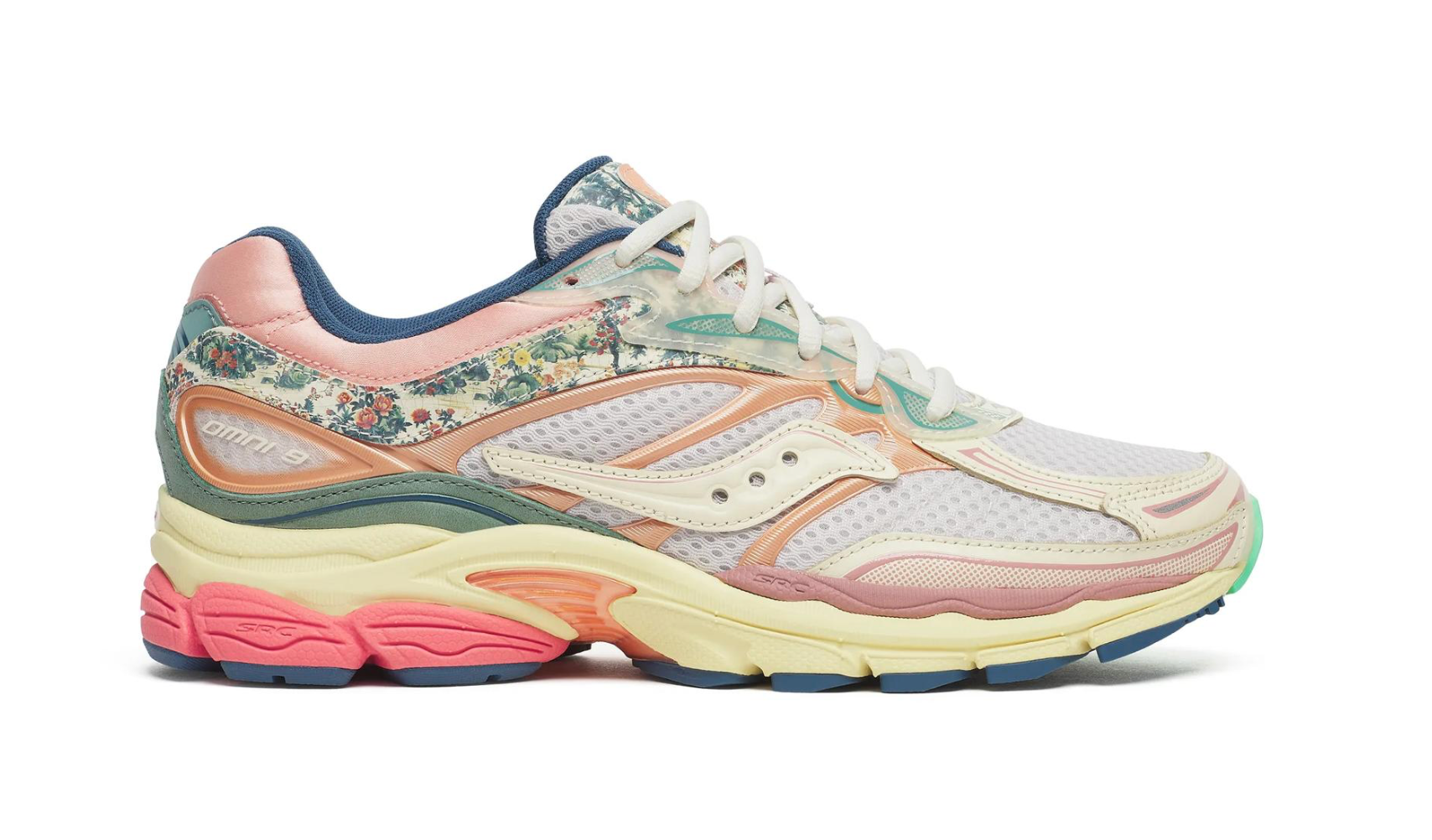 Saucony ProGrid Omni 9 Floral Beige Blue, sneaker Saucony beige et bleue aux détails floraux, avec design running rétro et empeigne multicouche vue de profil. 
