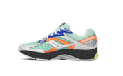 Saucony ProGrid Omni 9 Mint Multi avec tige en mesh menthe respirant, empiècements synthétiques multicolores, amorti ProGrid et semelle extérieure en caoutchouc.
