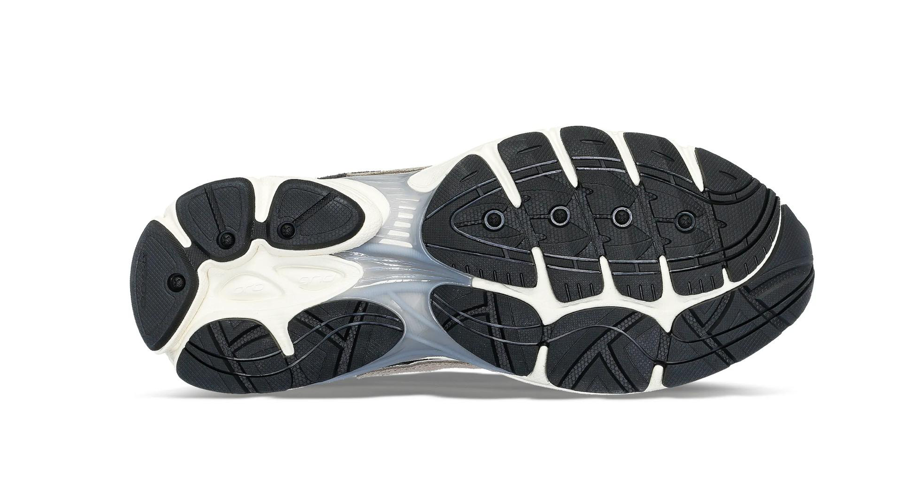 Saucony ProGrid Omni 9 Navy Grey, sneaker Saucony bleu marine et grise avec construction multicouche et silhouette technique rétro-running vue du dessous. 
