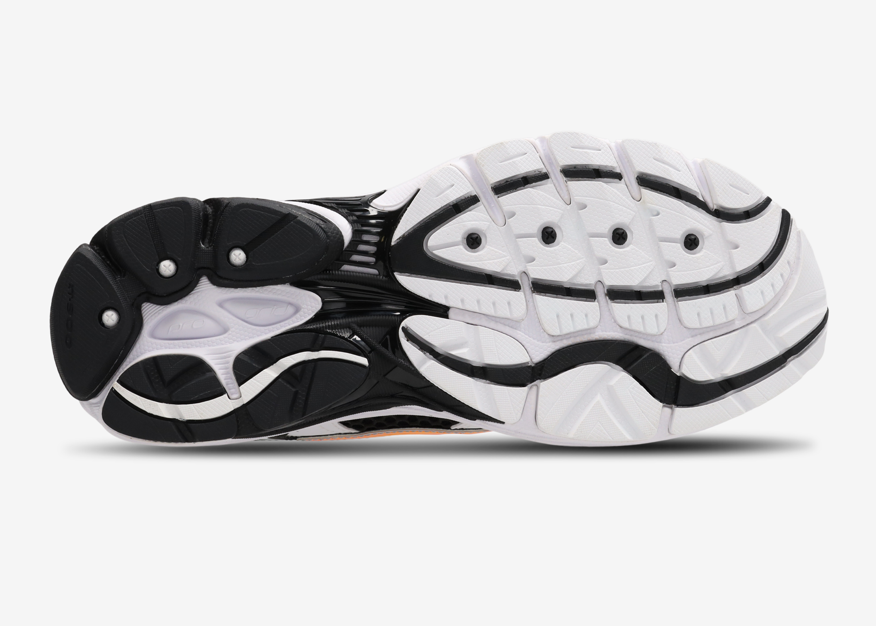 Saucony ProGrid Omni 9 Speed Shades White Black Orange, sneaker Saucony blanche, noire et orange au design technique rétro-running et à la construction multicouche vue du dessous. 