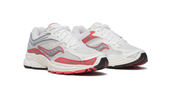 Découvrez la Saucony ProGrid Omni 9 TMY Ivory Coral, une sneaker rétro-running ivoire et corail au design Y2K, avec construction technique et amorti ProGrid vue de profil vue de 3/4 face. 