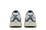Saucony ProGrid Omni 9 Tomorrow, Meet Yesterday Pack Blue, sneaker Saucony bleue au design rétro-running Y2K avec mesh, empiècements techniques et amorti ProGrid.
