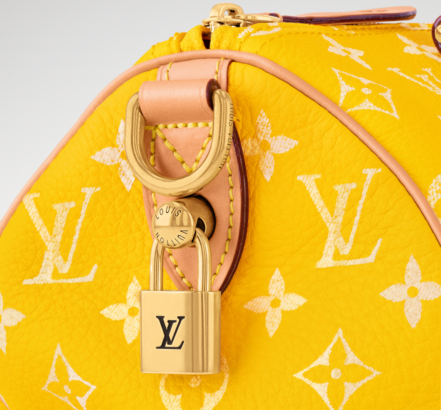 Louis Vuitton Speedy P9 Bandoulière 25 Monogram Leather Jaune Mat, sac Louis Vuitton en cuir Monogram embossé jaune mat avec poignées Toron et bandoulière ajustable.