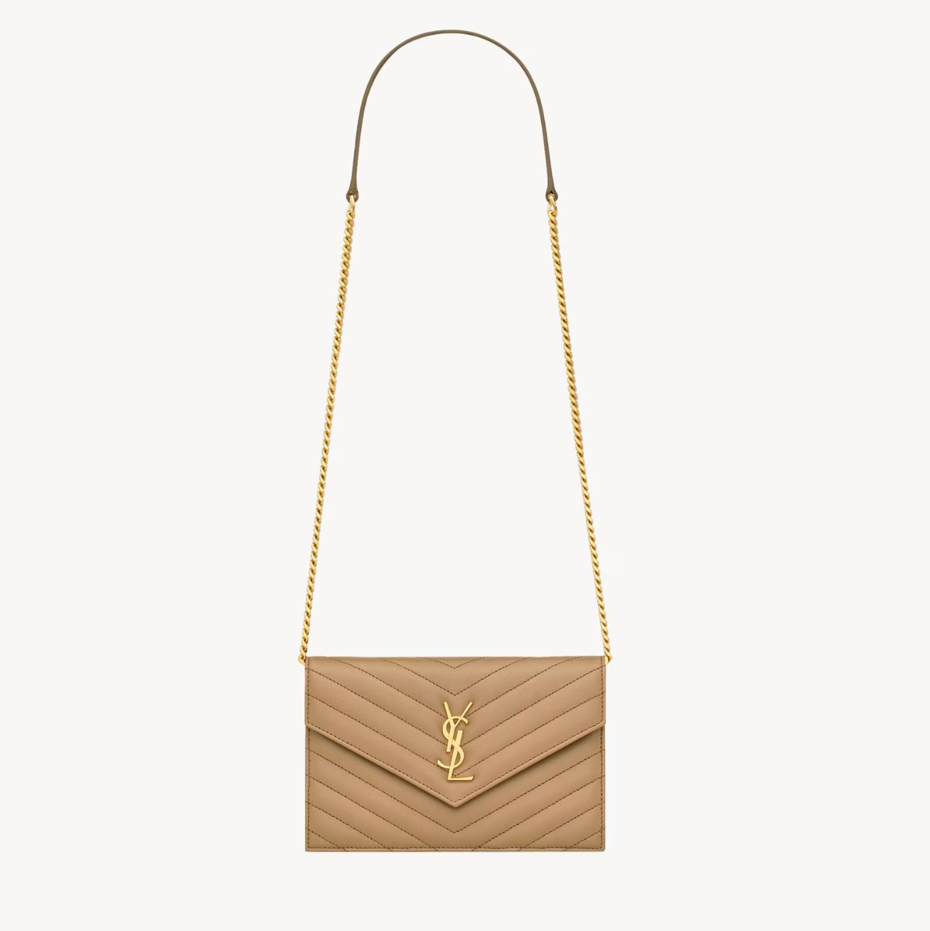 Saint Laurent Cassandra Chain Shoulder Bag Beige Brown en cuir beige-brun avec monogramme CASSANDRE et bandoulière chaîne.