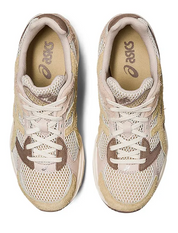 Baskets ASICS Gel-1130 coloris Birch Sand – chaussures en mesh respirant et cuir synthétique sable, beige, marron, orange, vue de haut