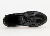 OFF-WHITE Be Right Back Black avec tige en mesh respirant, empiècements en cuir, daim et matières synthétiques noires, silhouette running moderne et semelle en caoutchouc.