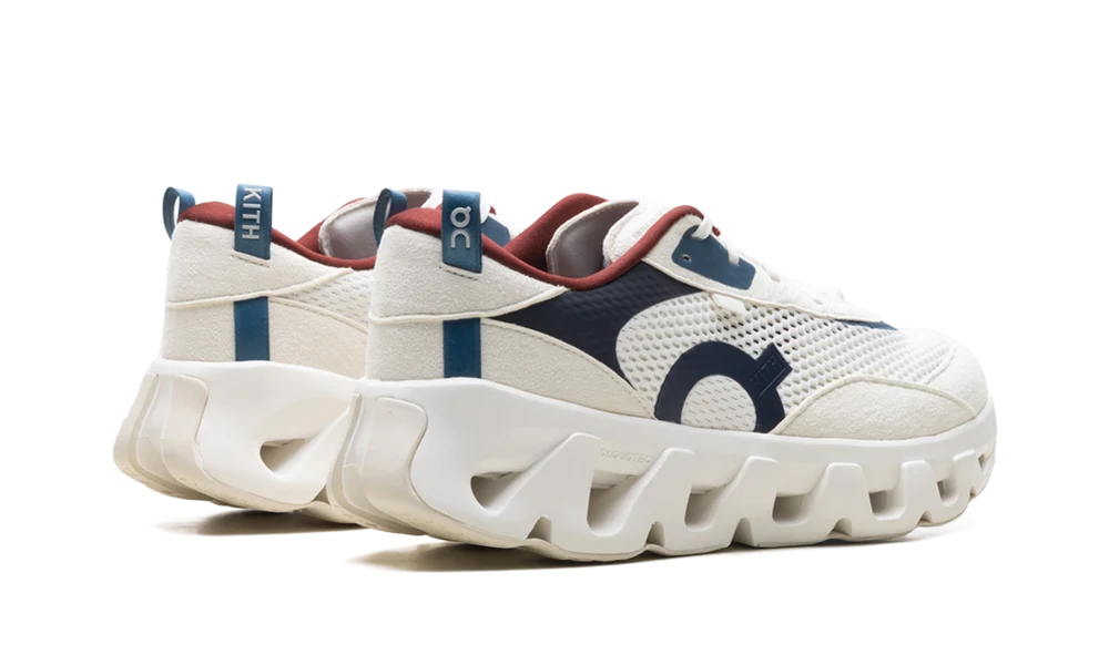 On Running K-Tech 2 Kith White Real Teal blanche et bleu sarcelle en mesh et suède synthétique avec semelle CloudSwift et Speedboard®.