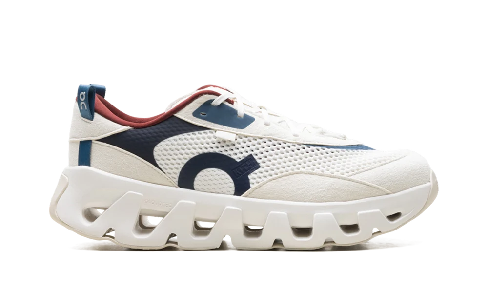 On Running K-Tech 2 Kith White Real Teal blanche et bleu sarcelle en mesh et suède synthétique avec semelle CloudSwift et Speedboard®.