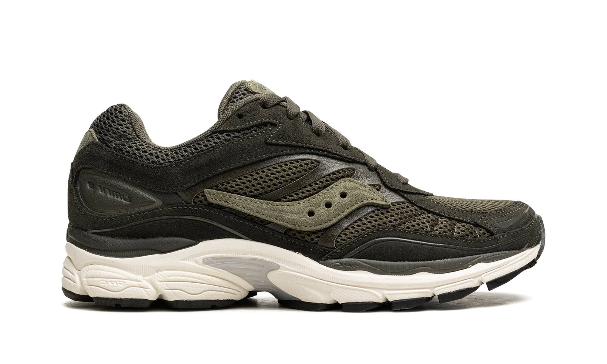 Saucony ProGrid Omni 9 Forest Green, sneaker running rétro verte en mesh avec empiècements en cuir et suède et semelle contrastante vue de profil. 