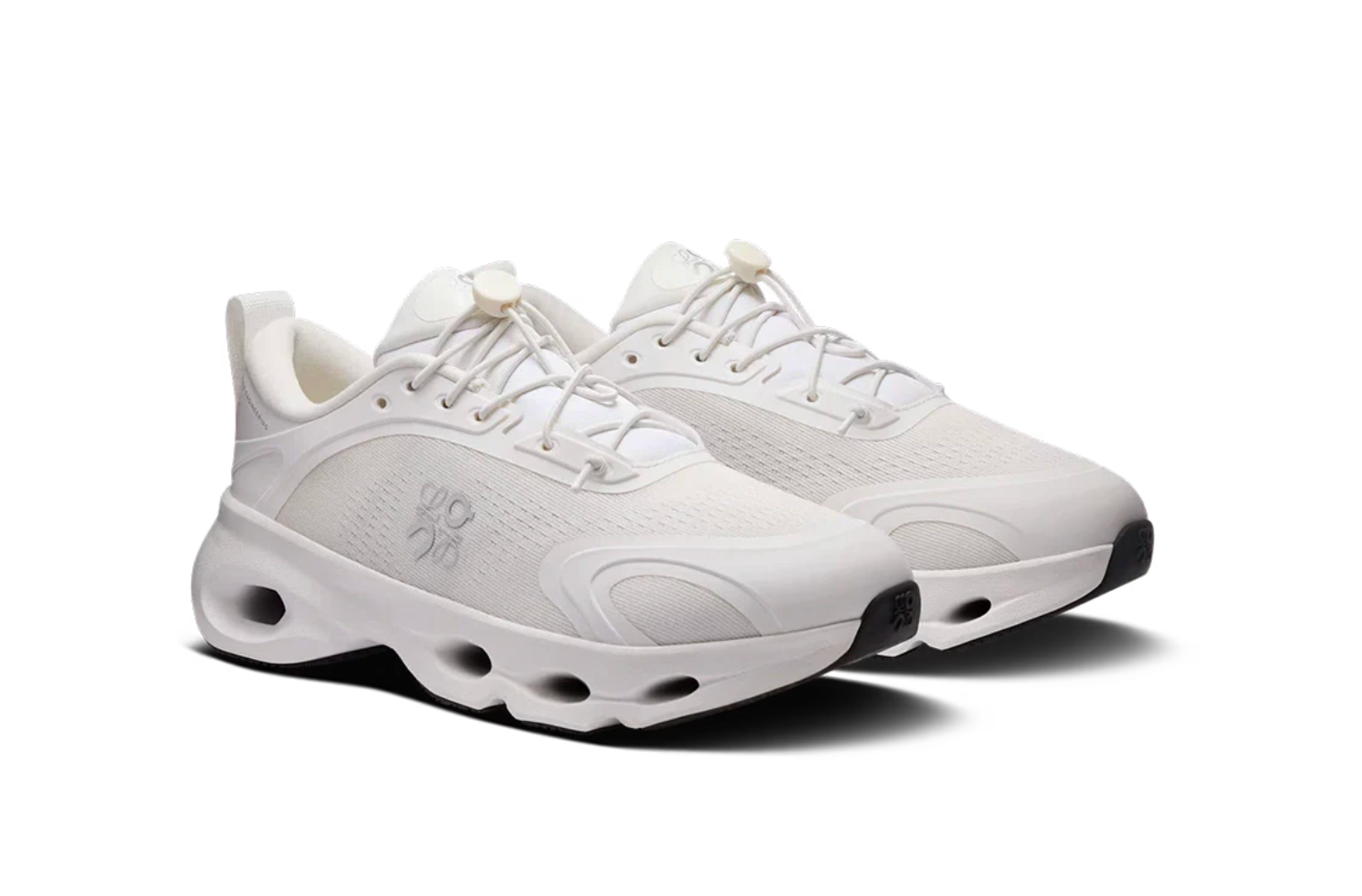 Sneakers On Running Cloudsolo LOEWE White Light Grey en matériaux techniques premium avec semelle CloudTec® et finitions luxe minimalistes vue de profil. 