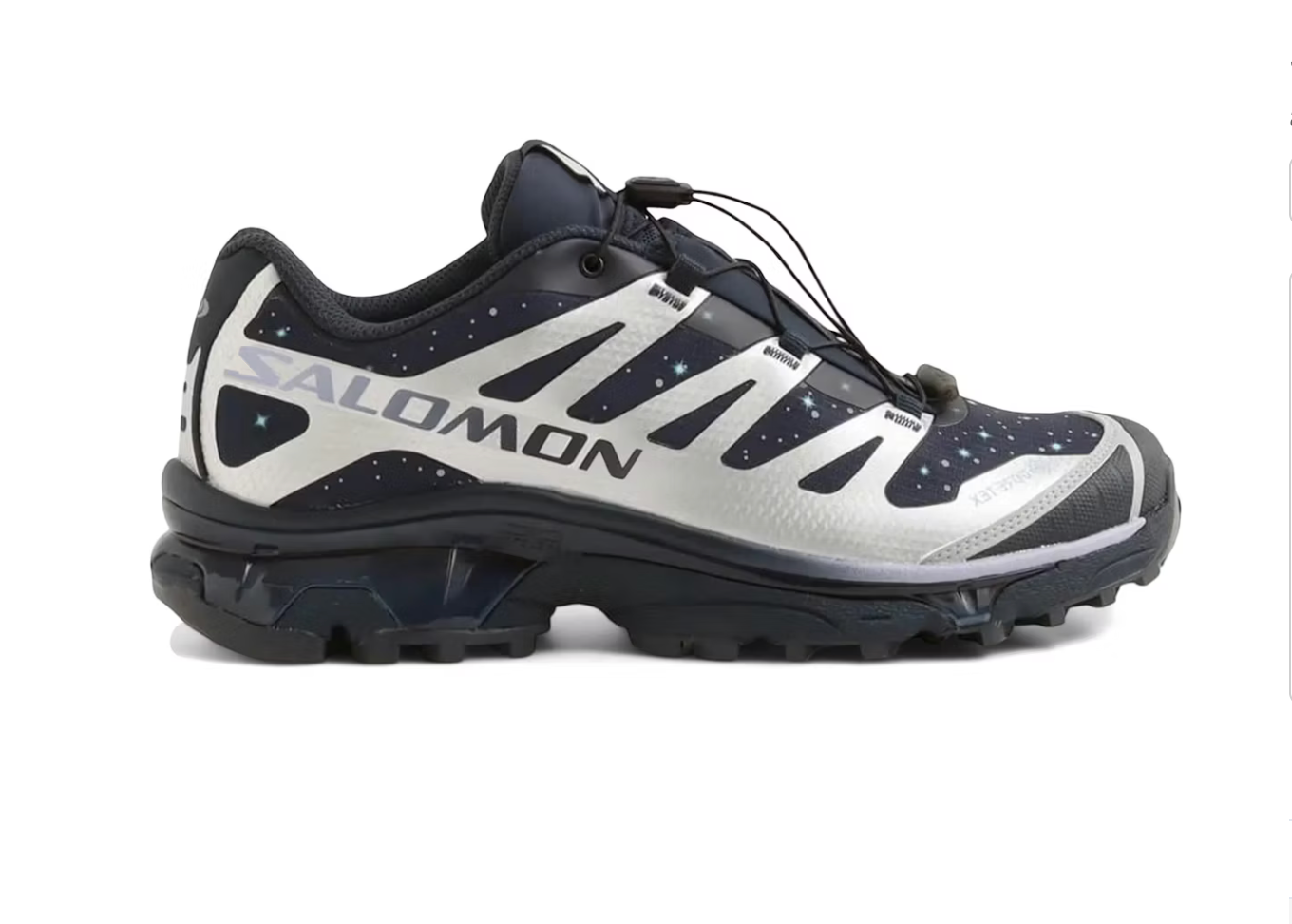 Sneakers Salomon XT-4 OG Gore-Tex atmos Stars Collide II en mesh technique imperméable avec détails cosmiques, semelle Contagrip et laçage Quicklace.