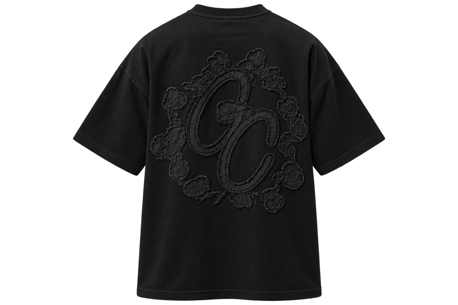 Global Sneakers x Coton Clair T-Shirt Brodé Black, tee-shirt noir 230 GSM avec broderie ton sur ton Global Sneakers Crew Club devant et grand motif GC brodé au dos.