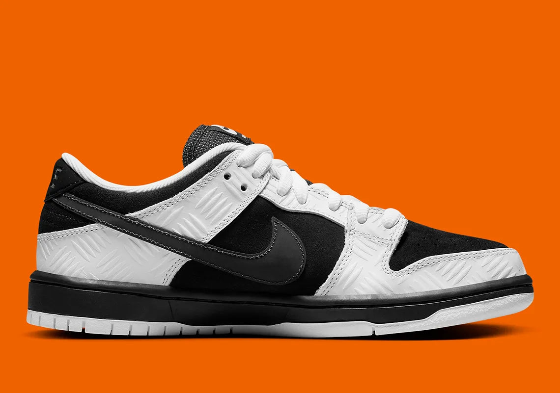 TIGHTBOOTH-Nike-SB-Dunk-Low-Pro-FD2629-100-2.webp