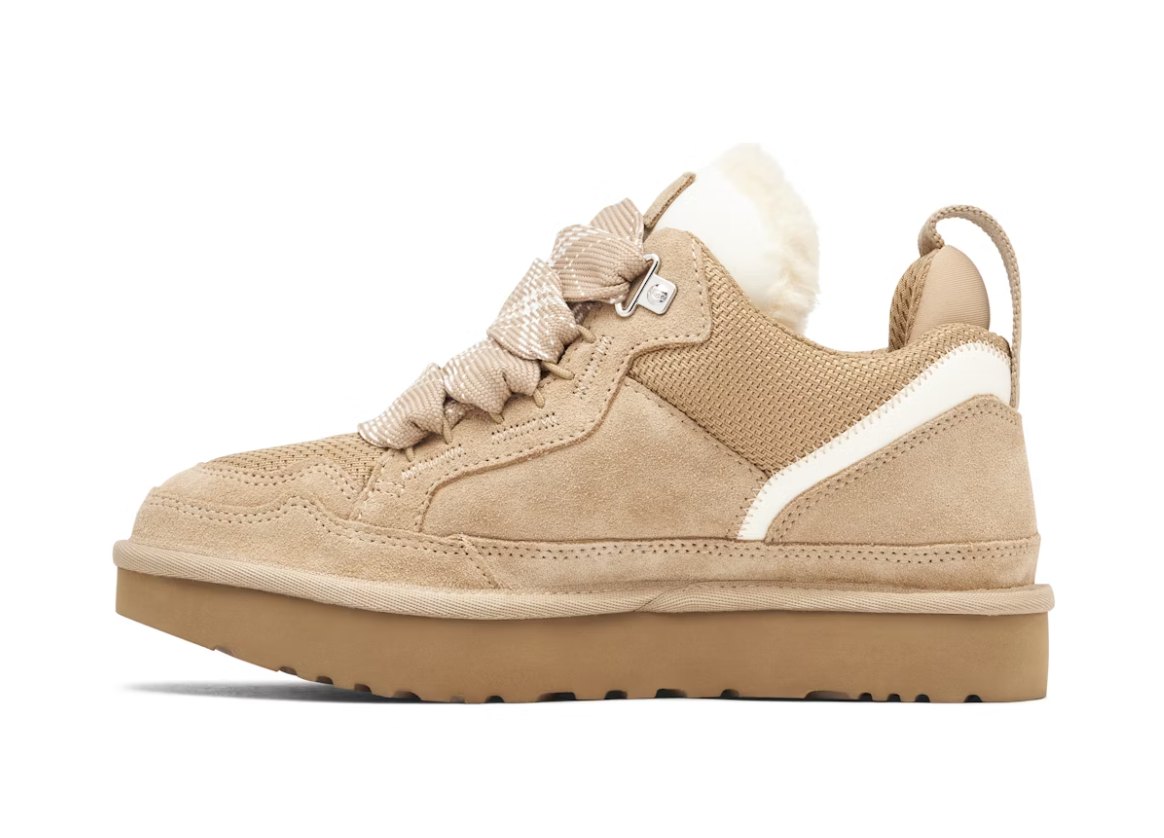 UGG Lowmel Sand en suede beige sable avec intérieur UGGplush™ et semelle Treadlite adhérente. Vue face intérieur 