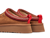 UGG Tazz Slipper Chestnut en suede marron caramel avec intérieur UGGplush™ et semelle plateforme SugarSole.