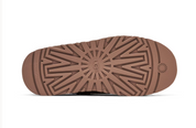 UGG Tazz Slipper Chestnut en suede marron caramel avec intérieur UGGplush™ et semelle plateforme SugarSole.