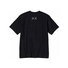 ee-shirt UNIQLO x KAWS Black – t-shirt blanc en coton premium avec imprimé noir signé KAWS, vue de dos