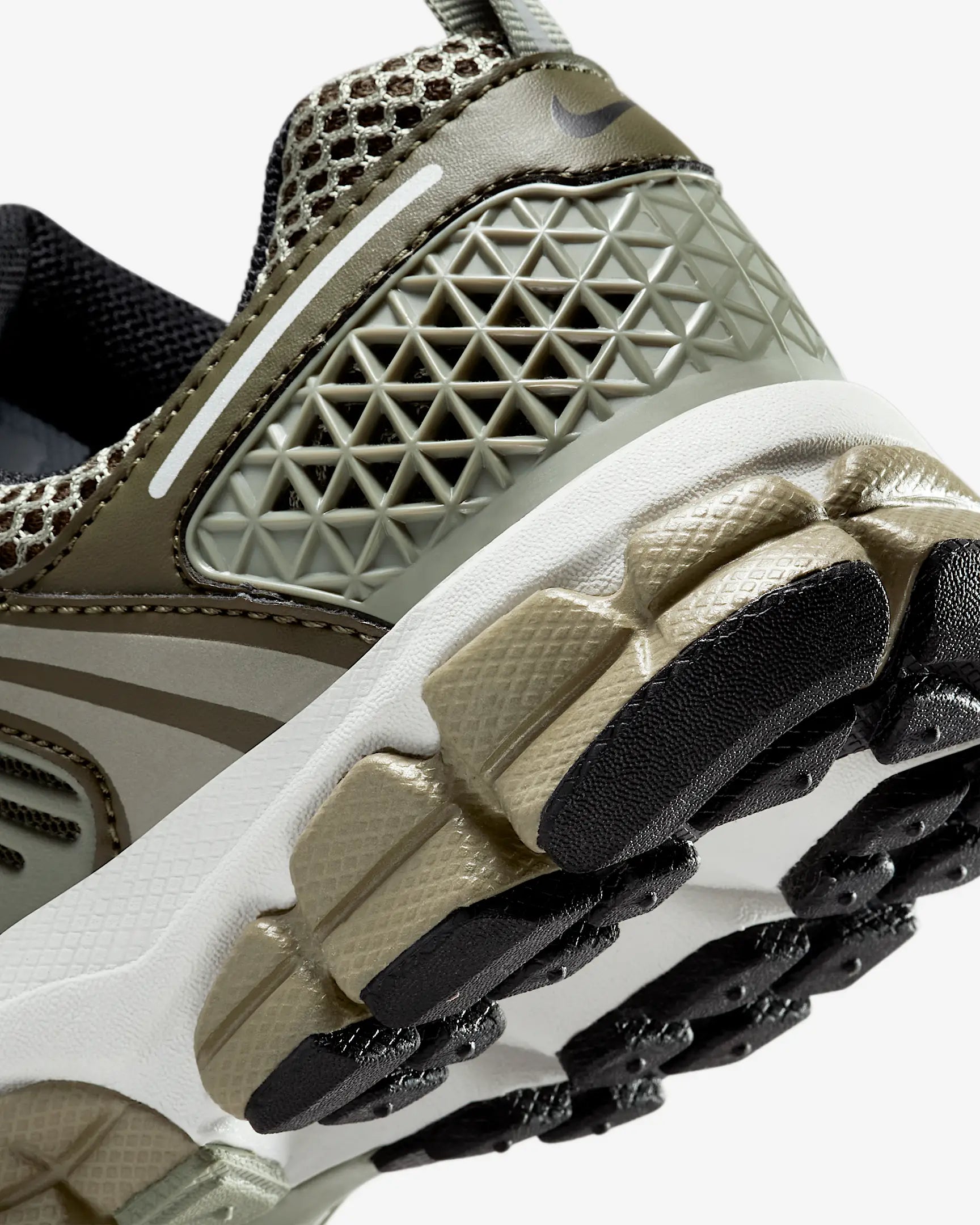 Nike Zoom Vomero 5 Kaki