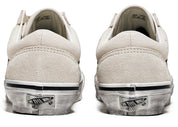 Vans Premium Old Skool 36 Paint Splatter Turtledove beige en suède et toile avec éclaboussures de peinture multicolores et semelle gaufrée classique.