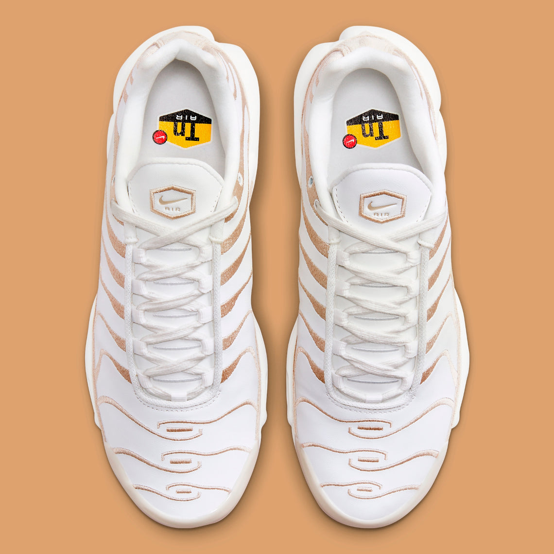 Nike Air Max Plus Premium Pale Vanilla – chaussures lifestyle confortables avec bulles d’air apparentes, vue de haut