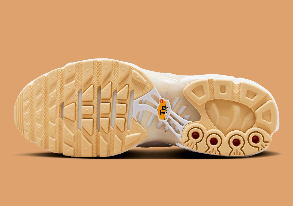 Nike Air Max Plus Premium Pale Vanilla – chaussures lifestyle confortables avec bulles d’air apparentes, vue semelle