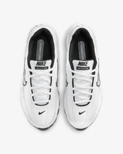 Nike Initiator Black And White