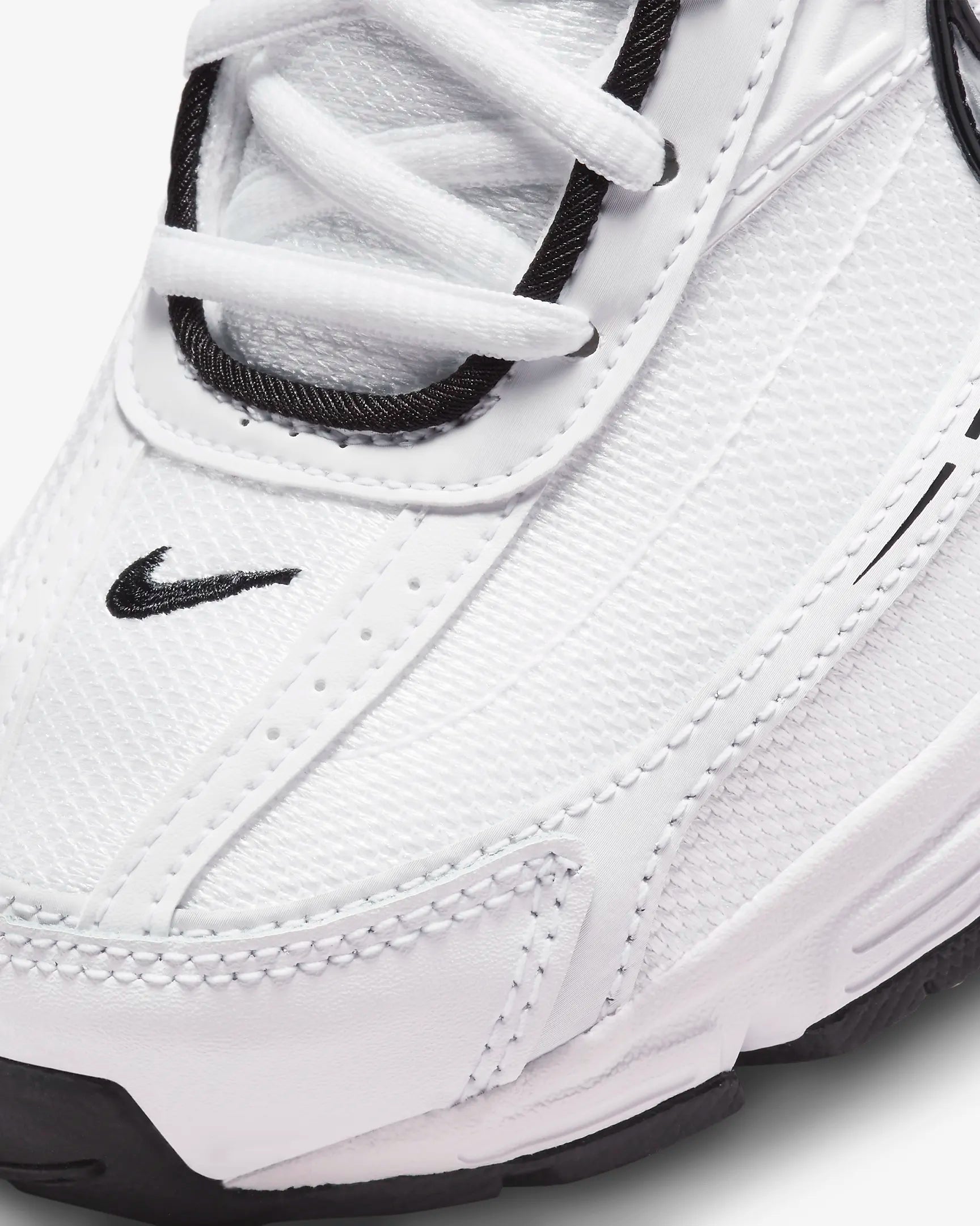 Nike Initiator Black And White
